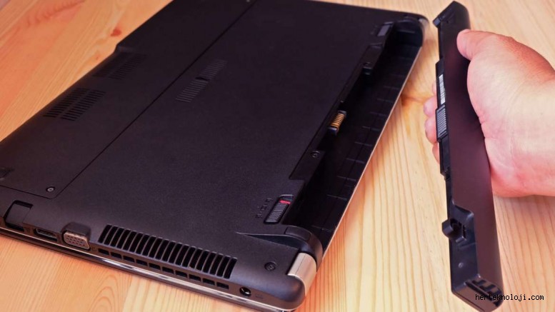 Batarya Çıkarmak Laptopunuzun Ömrüne Zarar Verebilir