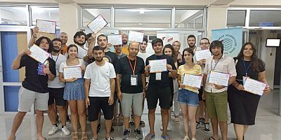 Bilgisayar Mühendisleri Odası'nın Düzenlediği Yaz Kampında Katılımcılara Katılım Belgesi Verildi